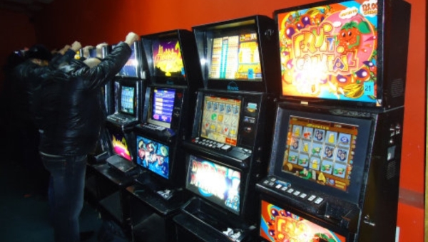 Полиция и ОМОН пресекли работу шести нелегальных казино в Северске