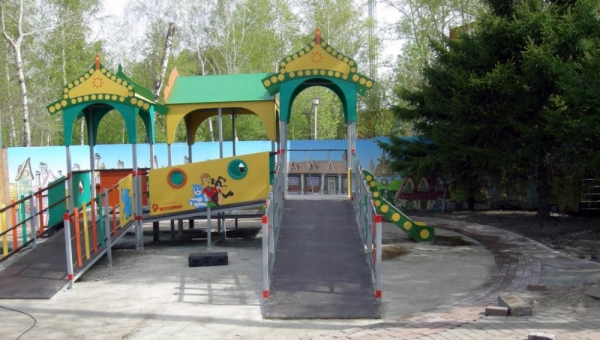 Первый игровой аттракцион для детей-инвалидов открывается в Томске