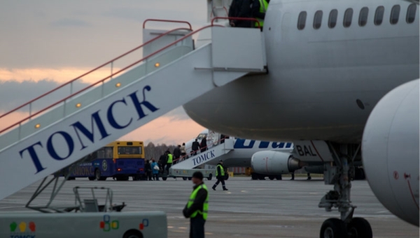 Лифт-трап для посадки инвалидов в самолет появится в томском аэропорту