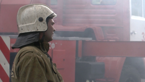 МЧС эвакуировало 700 человек из-за пожара в магазине Палата в Томске