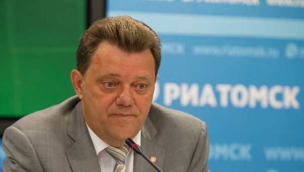 Мэр поручил уйти от ямочного ремонта дорог в Томске