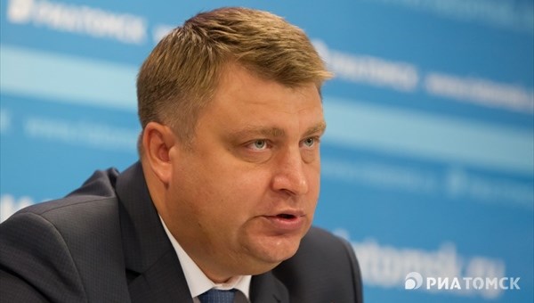 Томичи стали реже оформлять заграничные паспорта