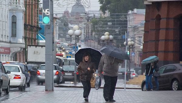 Небольшой дождь и сильный ветер ожидают томичей в четверг