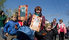 Мэрия Томска: политическая символика в Бессмертном полку недопустима