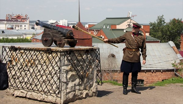 Курский валун и теплолюбивая пушка: история двух символов Томска