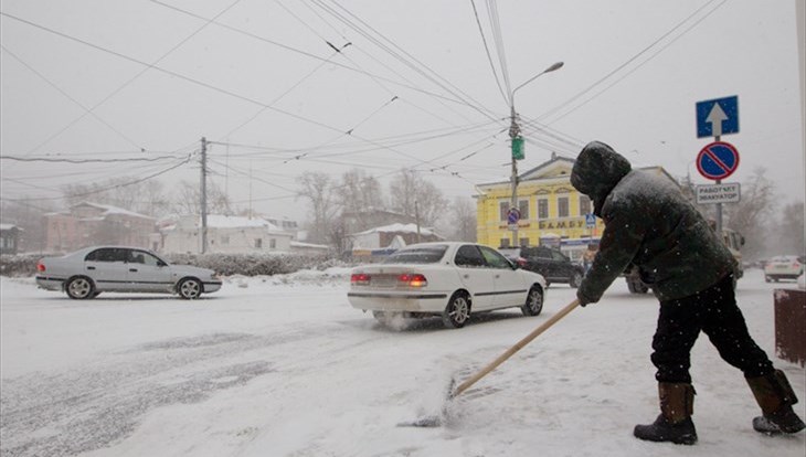 Кляйн: владельцы зданий должны убирать снег с прилегающих территорий