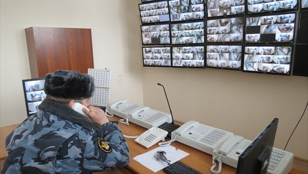 Телефонный мошенник из колонии выманил у томичей более 1 млн руб