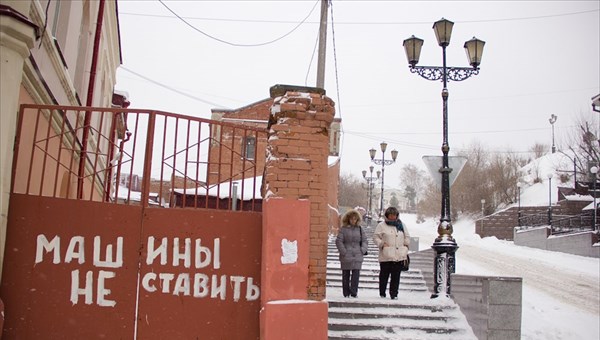 Спецкомплекс выявил около 1 тыс нарушений парковки в Томске в 2015г