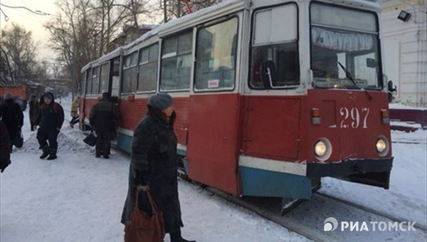 Томские пенсионеры смогут подать в МФЦ заявления на выплату на проезд