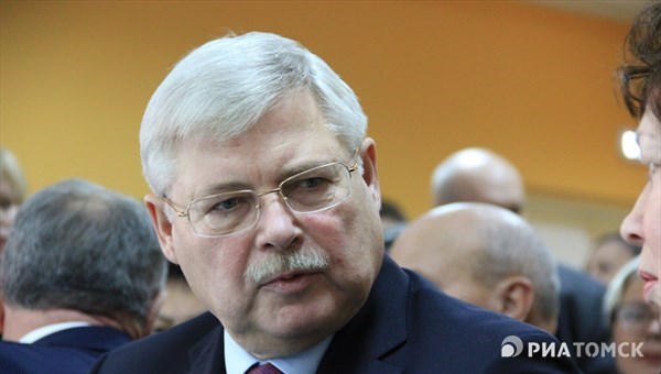 Губернатор Томской области поздравил с юбилеем Победы писателя Гранина
