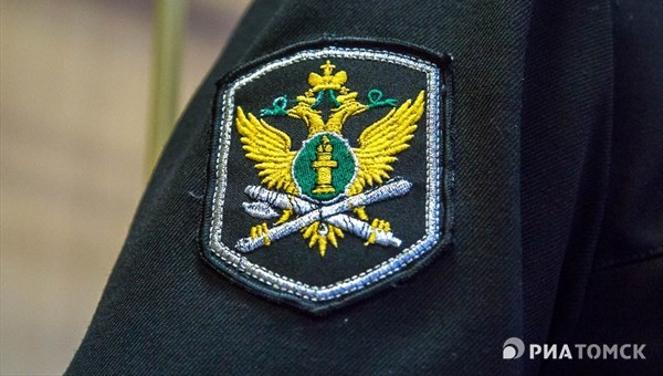 Томские приставы поймали должника благодаря матпомощи от родителей