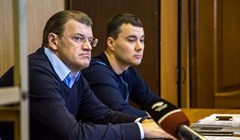 Суд продлил арест экс-мэру Томска Николайчуку