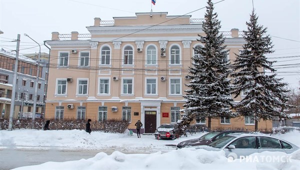 Суд отправил под домашний арест главу района Томской области