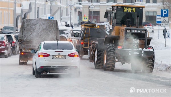 Более 20 вызовов на ДТП поступило в ГИБДД Томска утром в среду