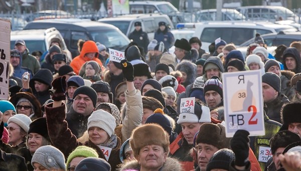 Томичи звонили в колокольчики на митинге в поддержку ТВ-2