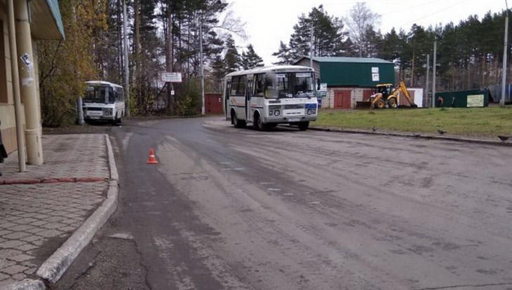 Пенсионерка упала в троллейбусе и получила травмы в Томске