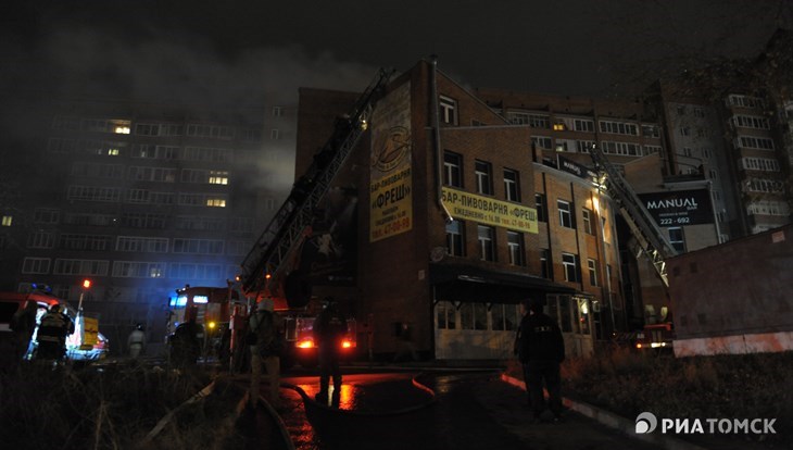 Крупный пожар произошел в ночном клубе Машенька  в Томске