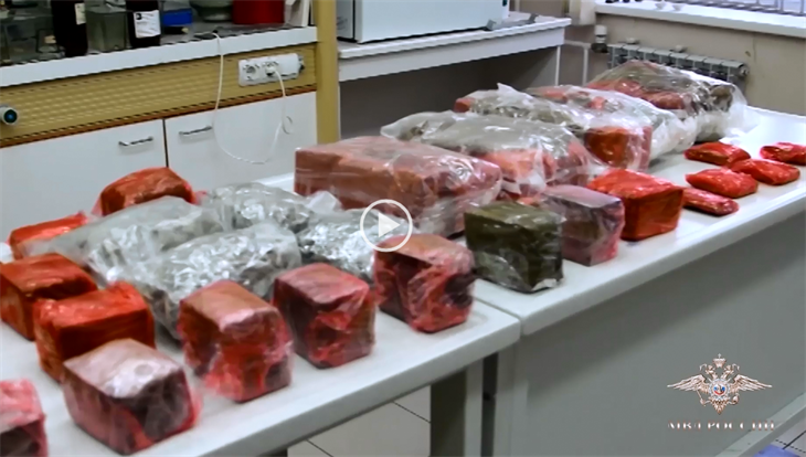 Сотрудники полиции нашли в квартире в Томске 62 кг наркотиков
