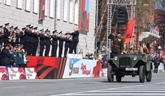 Колонна ретротехники открыла Парад Победы в Томске