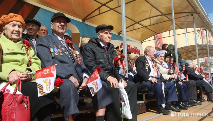 Митинг в честь 74-й годовщины Победы начался на Новособорной в Томске