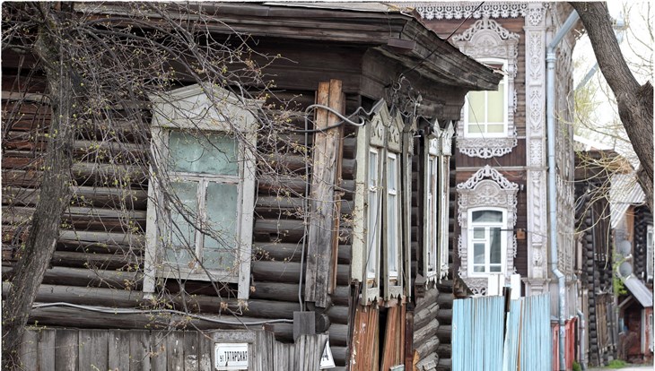 Суд обязал мэрию Томска расселить 20 аварийных домов до 2024г
