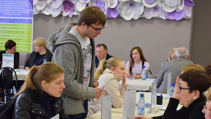 Иногородние медики участвовали в ярмарке вакансий в Томске онлайн