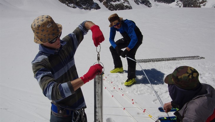 Ученые ТГУ восстанавливают систему наблюдения за ледниками Алтая