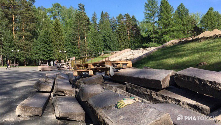Подрядчик завершит ремонт мемориала в Лагерном саду Томска к августу