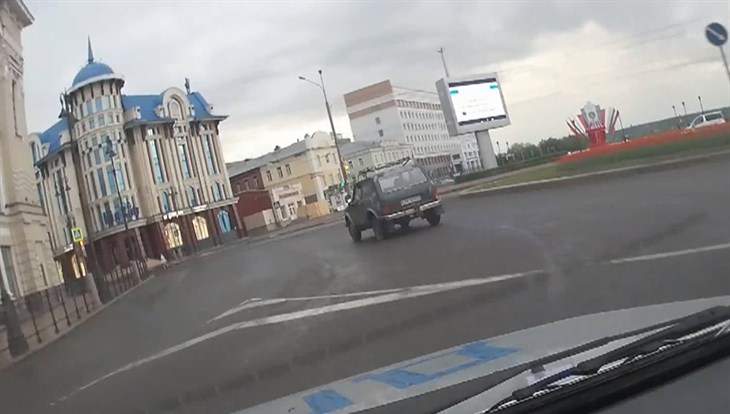 МВД: полицейские стреляли в центре Томска, чтобы остановить угонщика