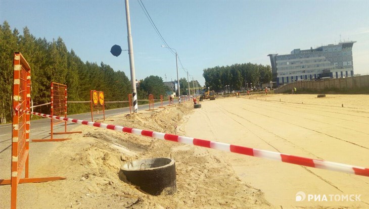Работы по строительству парковки у аэропорта Томск выполнены на 50%