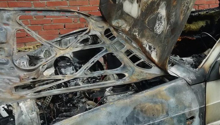 Тело мужчины обнаружено в сгоревшем автомобиле в Томске