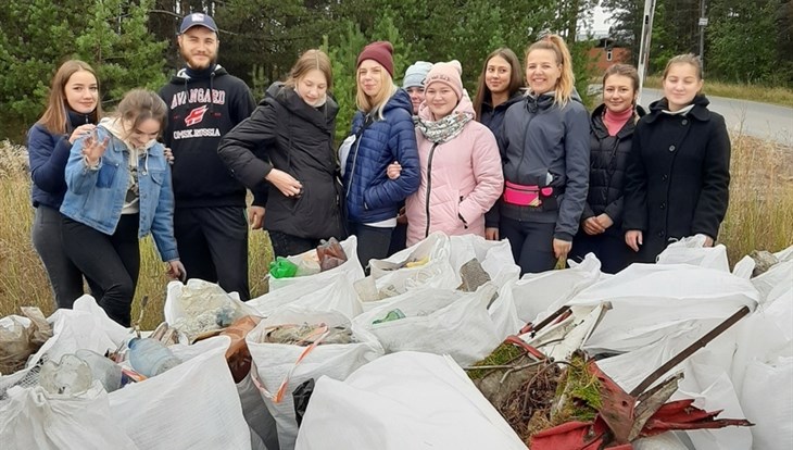 В лес по мусор: школьники и плоггеры разобрали свалки в Тимирязевском