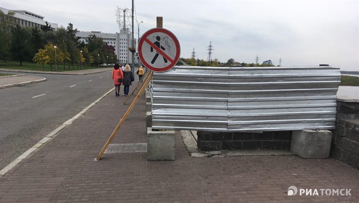 Ремонт лестницы на набережной Томи в центре Томска завершится к ноябрю