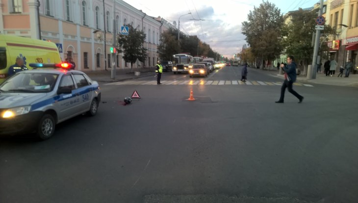 Мотоциклист погиб, столкнувшись с BMW X5 на площади Ленина в Томске