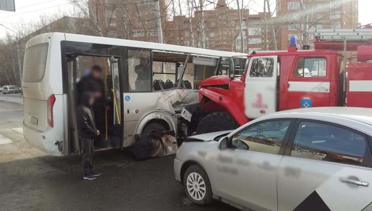 Один участник ДТП с ПАЗом и пожарным авто в Томске получил страховку