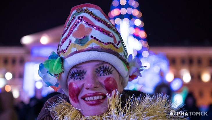 Новогодняя ночь-2022 в Томске: горки, салют и общественный транспорт