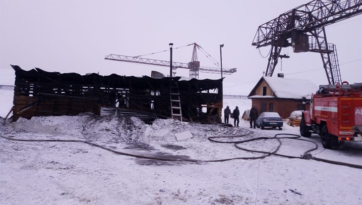 Двое погибли при пожаре на пилораме на Профсоюзной в Томске