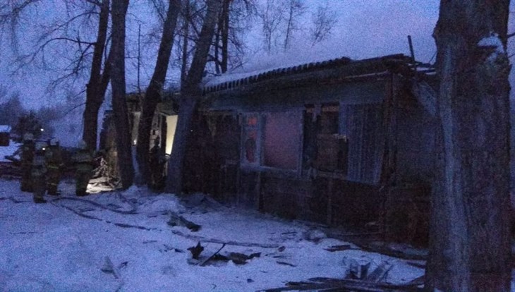 Пять человек погибли при пожаре в Асиновском районе во вторник