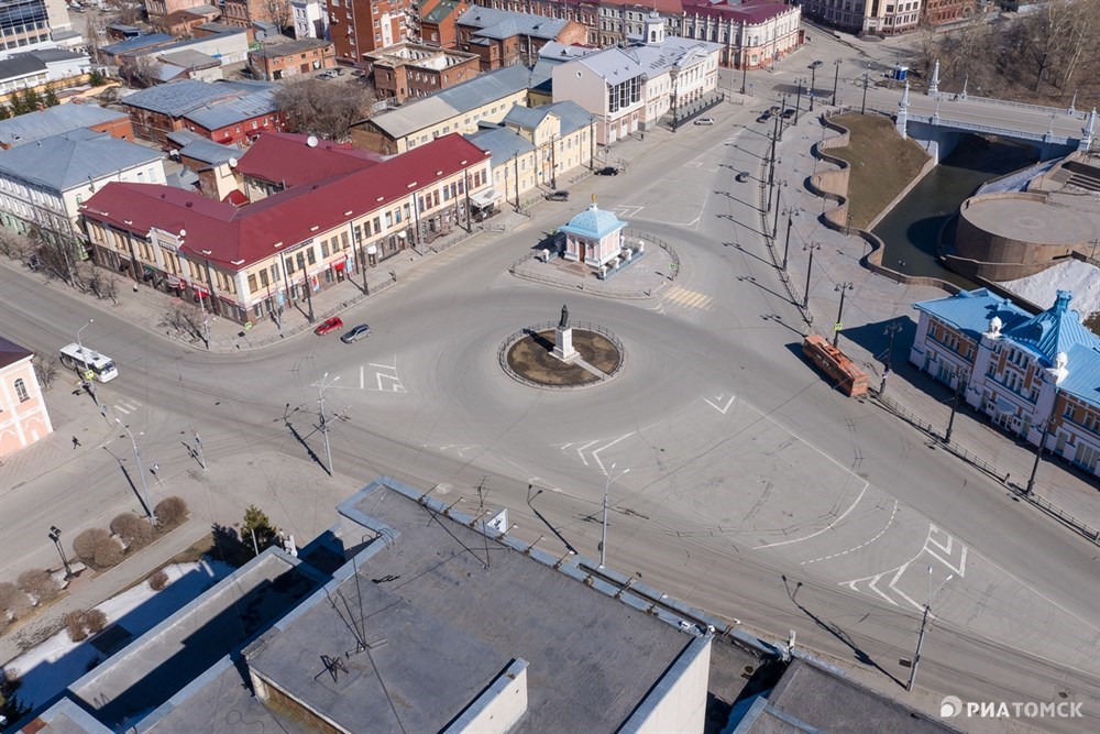 Ленина 8 томск. Площадь Ленина Томск. Томск улица Ленина. Проспект Ленина Томск с высоты птичьего полета Томск. Площадь Ленина Томск 2000.