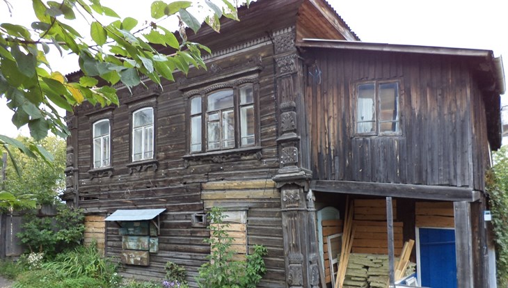 Инвесторы восстановят в Томске еще три дома за рубль