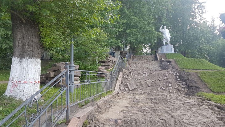Благоустройство склона у статуи Кирова в Томске обойдется в 3,4млн руб
