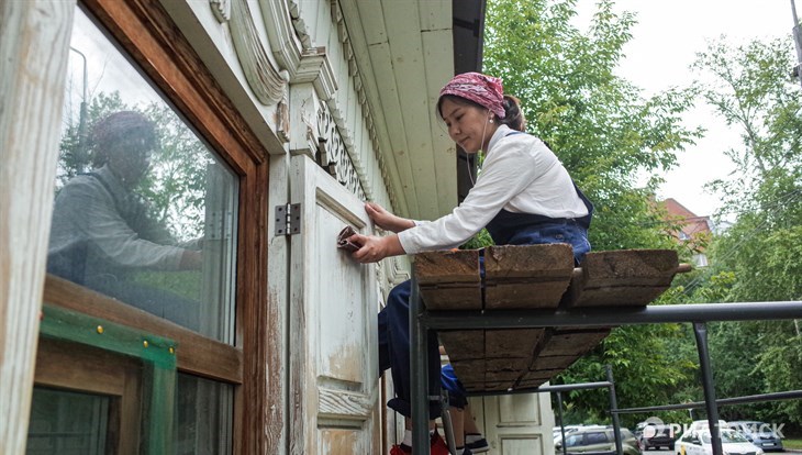 Студенты отремонтируют фасады деревянных домов в центре Томска в июле