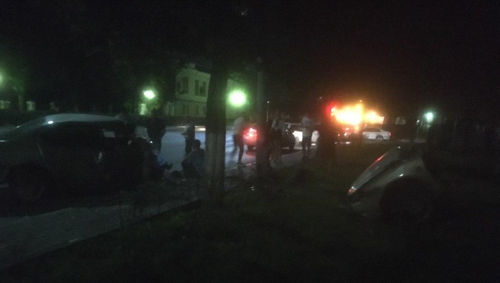 Двое пострадали в ночном ДТП  у здания томского роддома №1