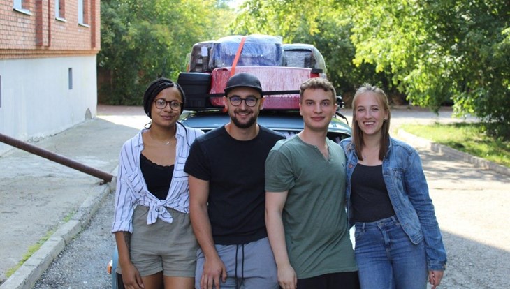 Домой на Ладе: томские студенты вернулись в Европу после месяца пути