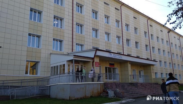 Первые 37 пациентов поступили в COVID-госпиталь в роддоме №4 в Томске