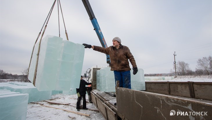 Более 1000 ледяных блоков пойдут на оформление Новособорной в Томске