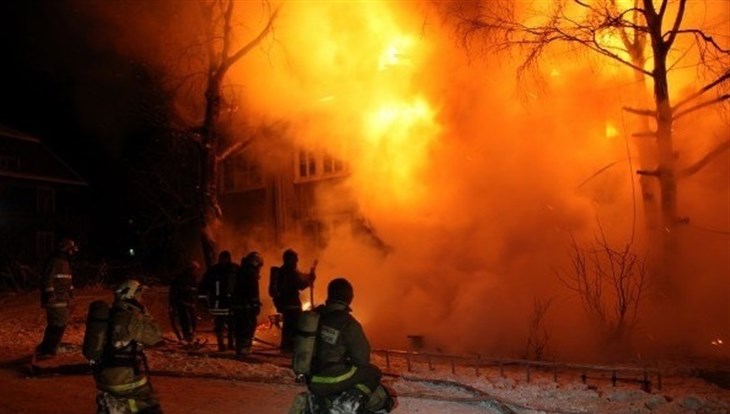 Число пожаров в частных домах Томской области выросло на 6% в 2021г