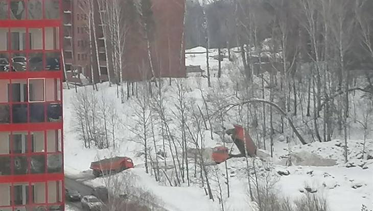 Неизвестные устроили нелегальный снегоотвал на Иркутском в Томске