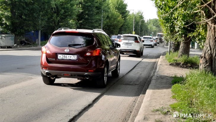 Томичи жалуются на неудобства из-за срезанного асфальта на Яковлева