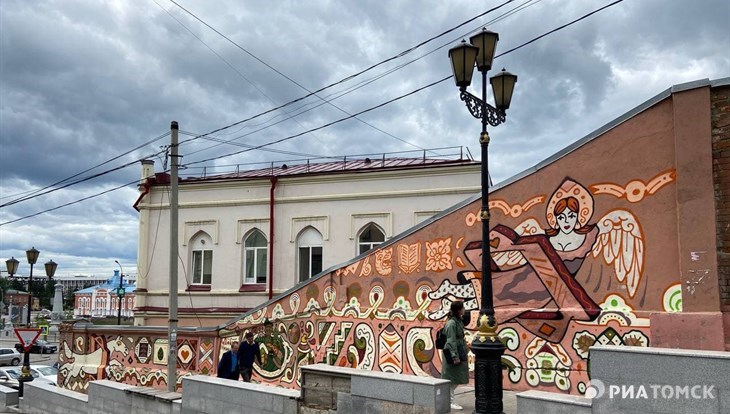 Томские власти требуют закрасить граффити, созданные на Street Vision